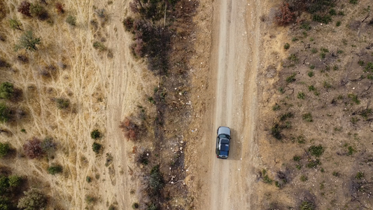 Land Rover Discovery desert travel