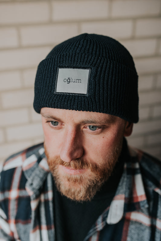 NAVY BLUE BRANDED BEANIE HAT