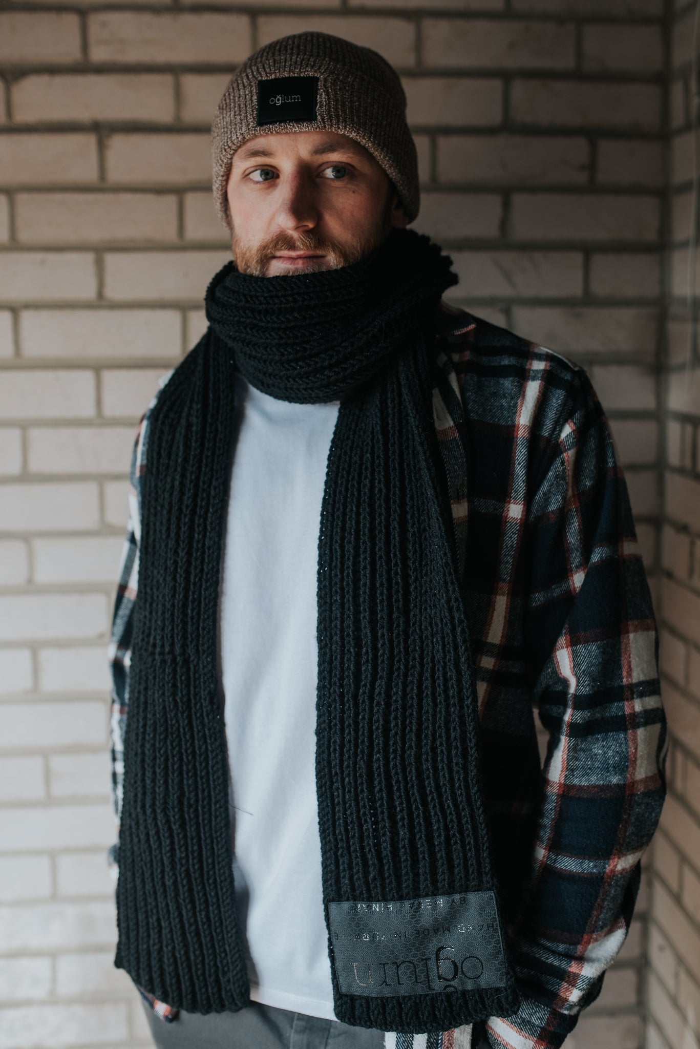 chunky black mens scarf